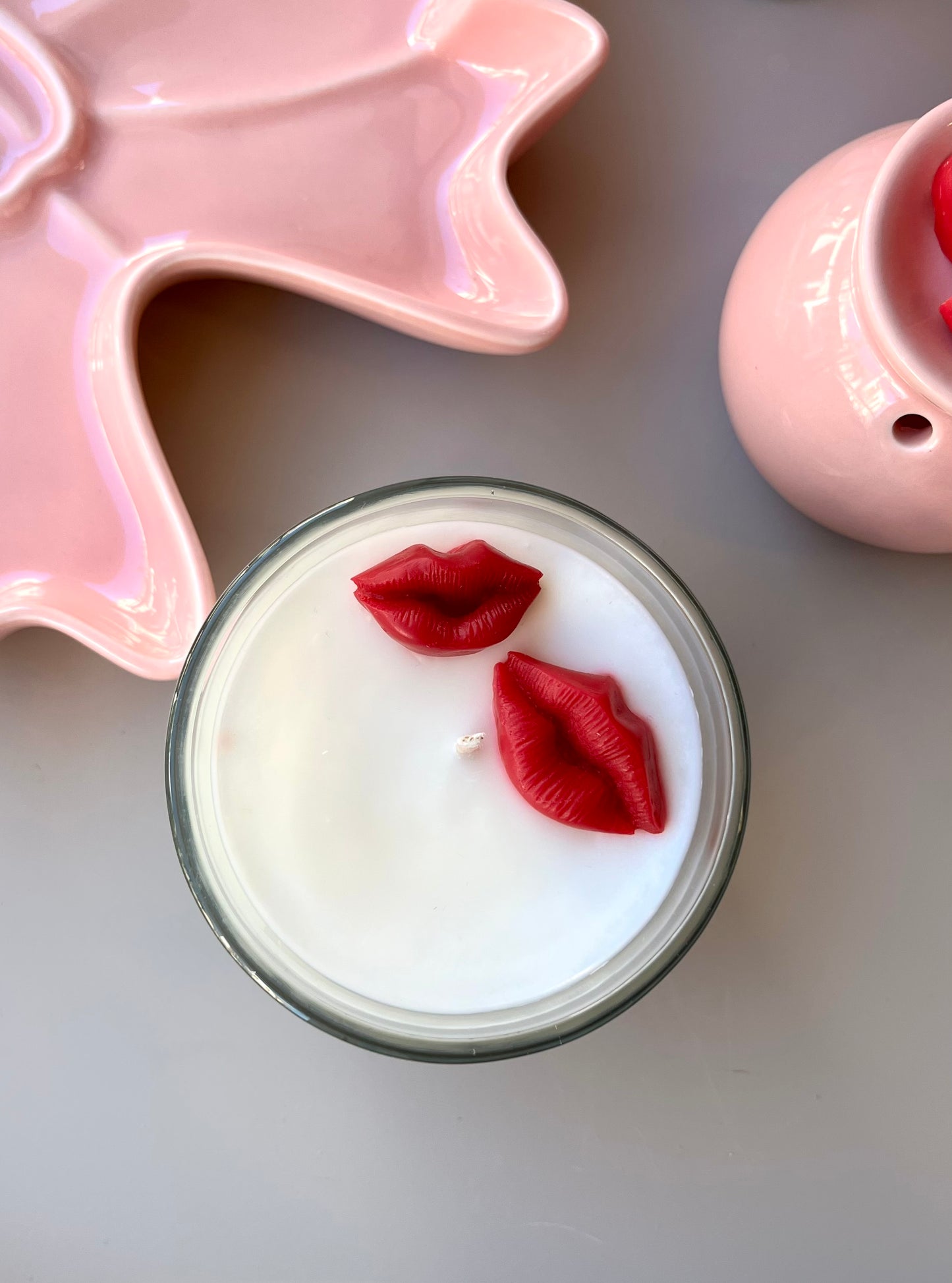 Kiss me Soy Candle