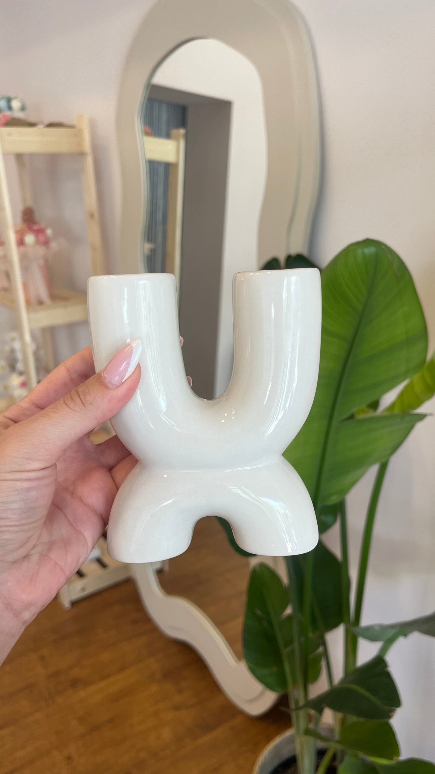 Candle holder