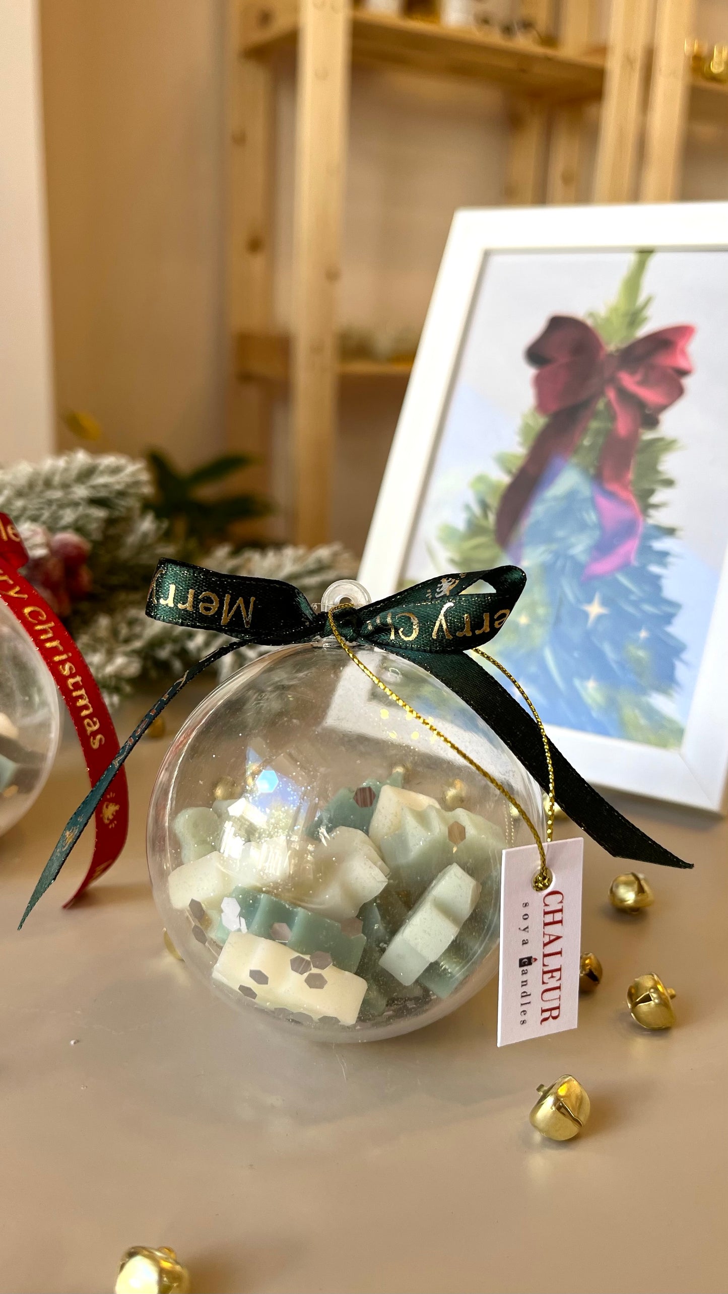 Xmas balls with wax melts