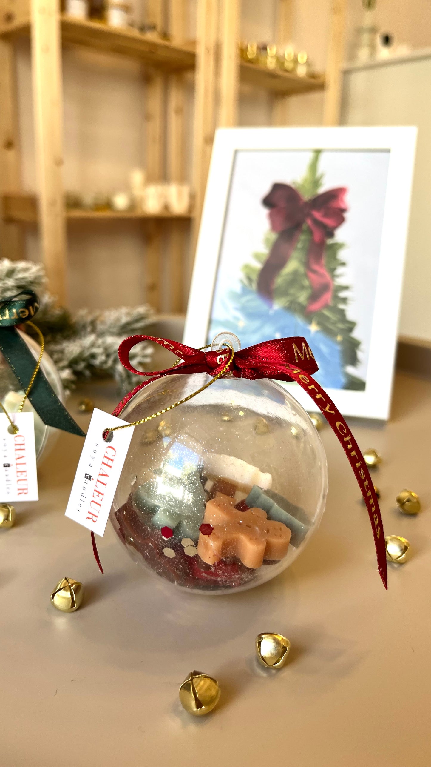 Xmas balls with wax melts